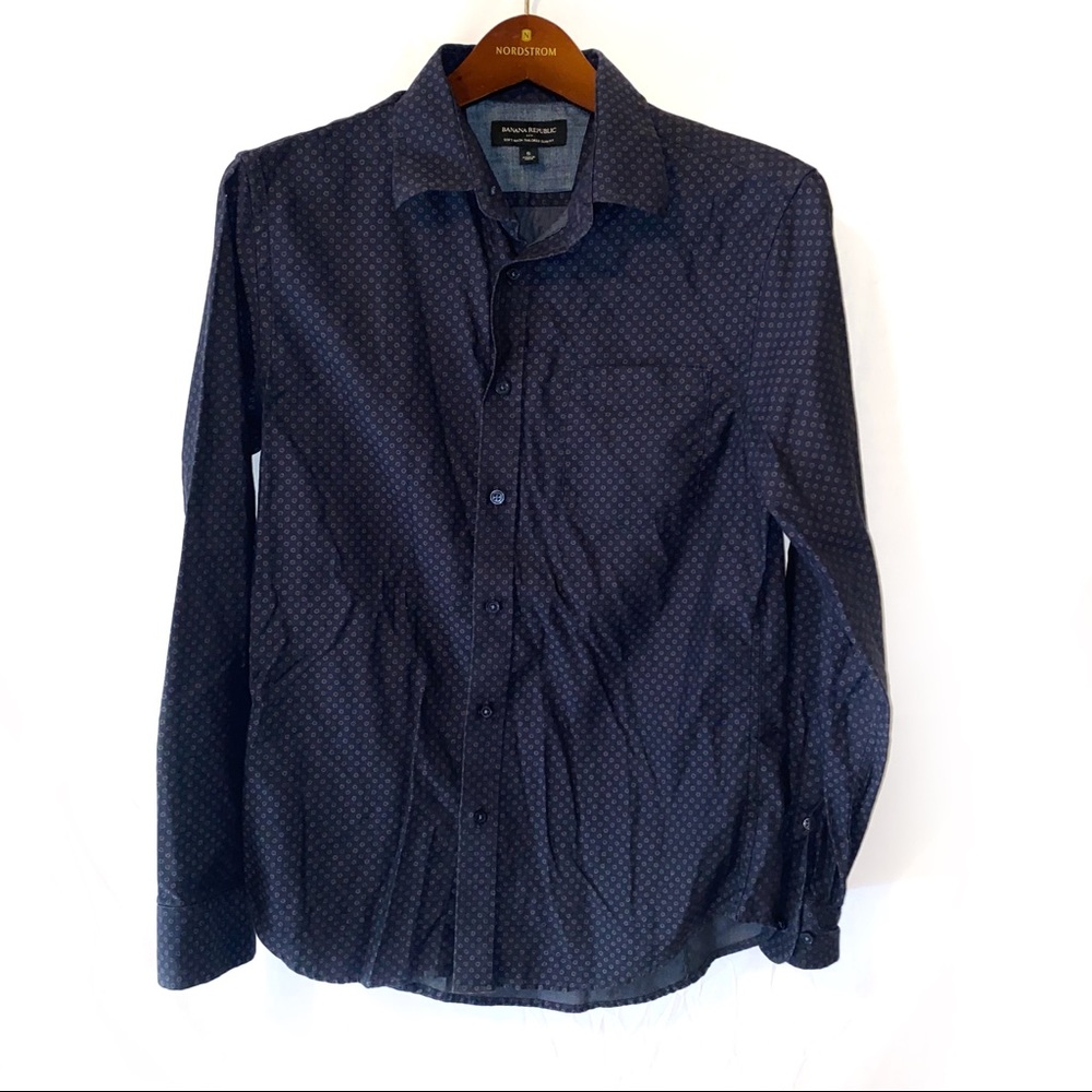 Banana Republic Men's Slim Fit Button Down Shirt